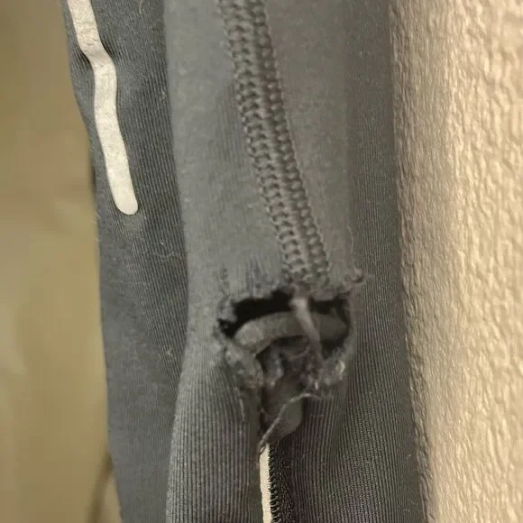 Nike Dri Fit Black Ankle Zip Leggings Size: Womens Tights​​​ - Picture 10 of 11